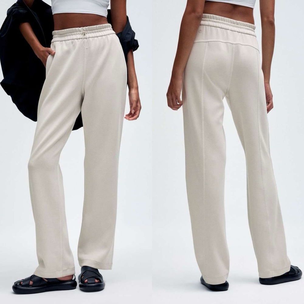 Lululemon Softstreme High-Rise Pant in Bone